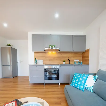 App 8o Grosser Tag Am Mit Wasserblick شقة درانسكي