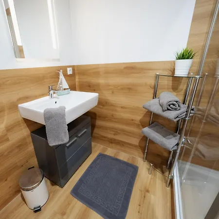 App 8o Grosser Tag Am Mit Wasserblick *