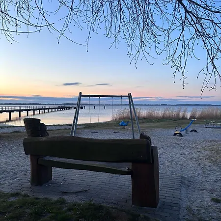 App 8o - Grosser Tag Am Mit Wasserblick In *