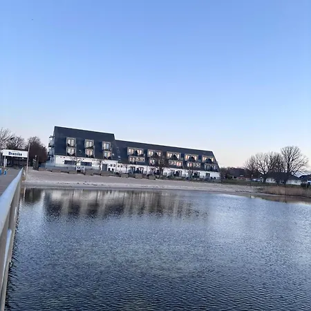 App 8o - Grosser Tag Am Mit Wasserblick In