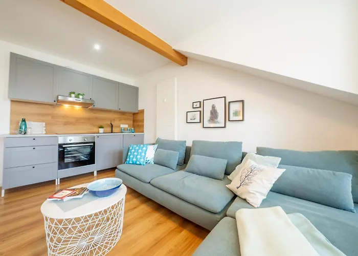 App 8o Grosser Tag Am Mit Wasserblick Apartamento