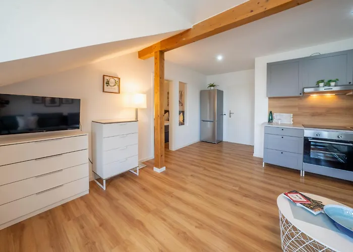 App 8O - Grosser Tag Am Meer Mit Wasserblick In Dranske * Dranske