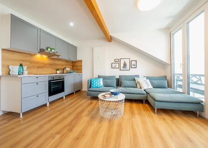 App 8O - Grosser Tag Am Meer Mit Wasserblick In Dranske Dranske