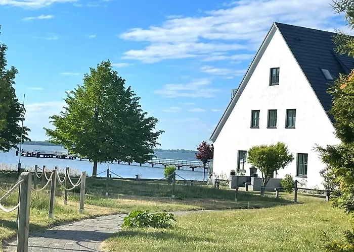 App 8O - Grosser Tag Am Meer Mit Wasserblick In Dranske * Dranske